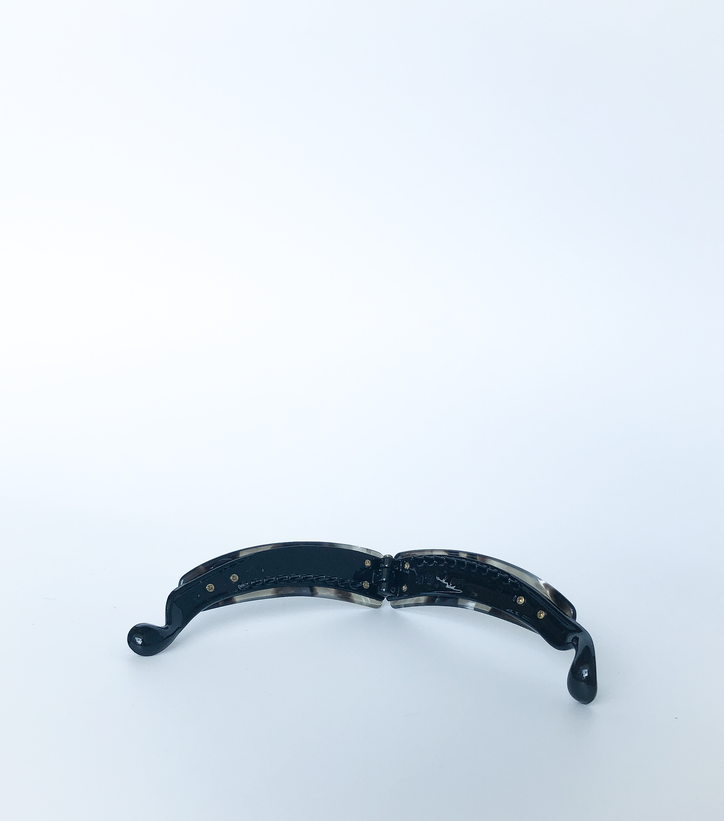 Banana Hair Grip in Amethyst by Veronique