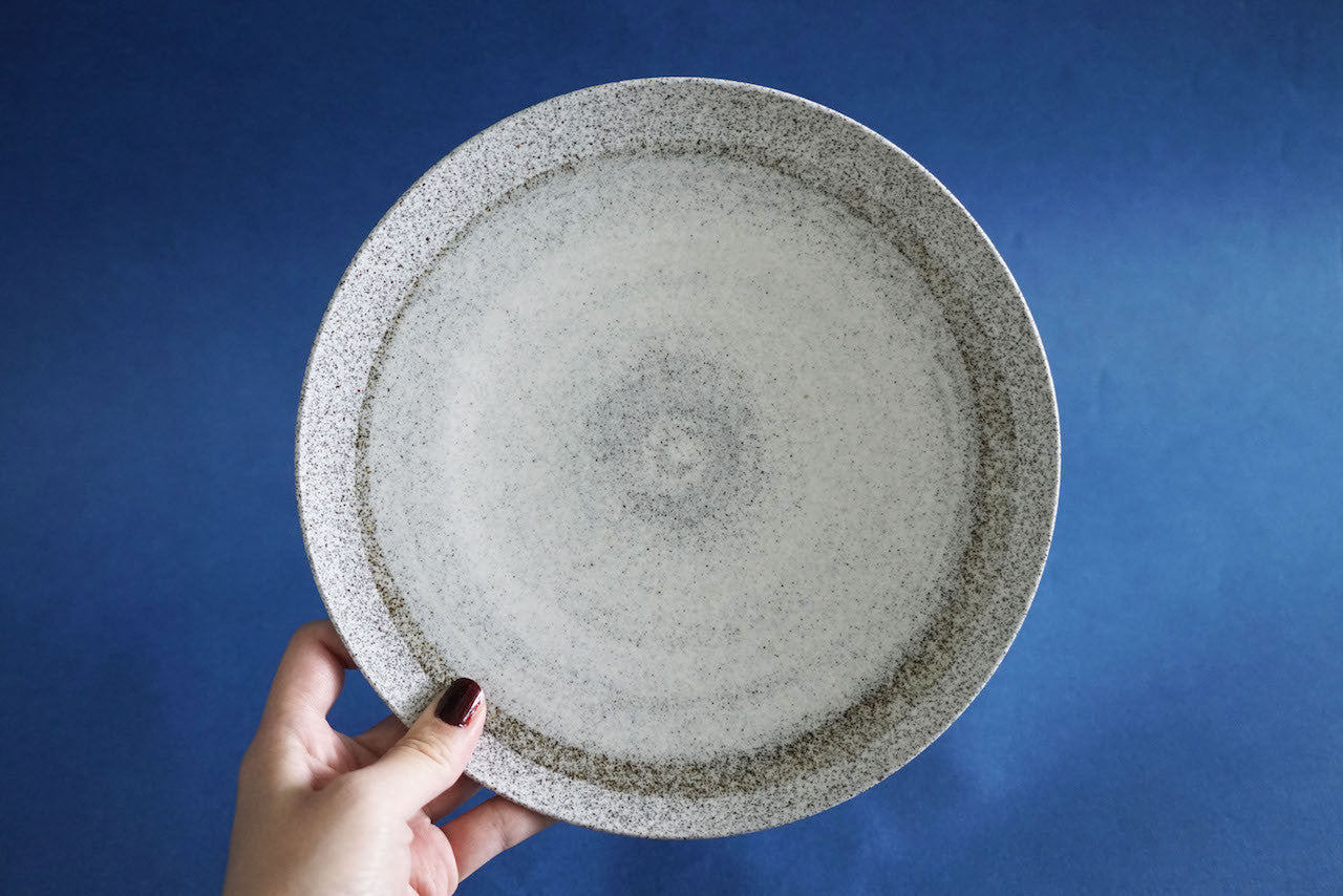 Flat Plate (Large) - Emporium of the Modern Man
- 1