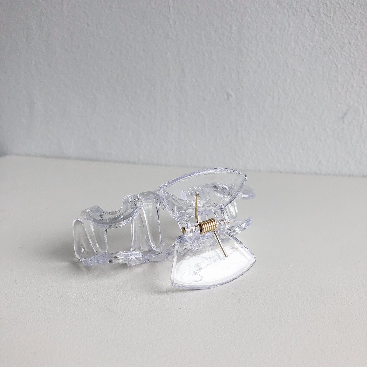 Clear Squiggle Hair Claw by Veronique
