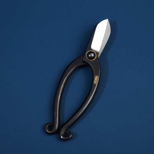 Seika Floral Scissors - Emporium of the Modern Man
- 1
