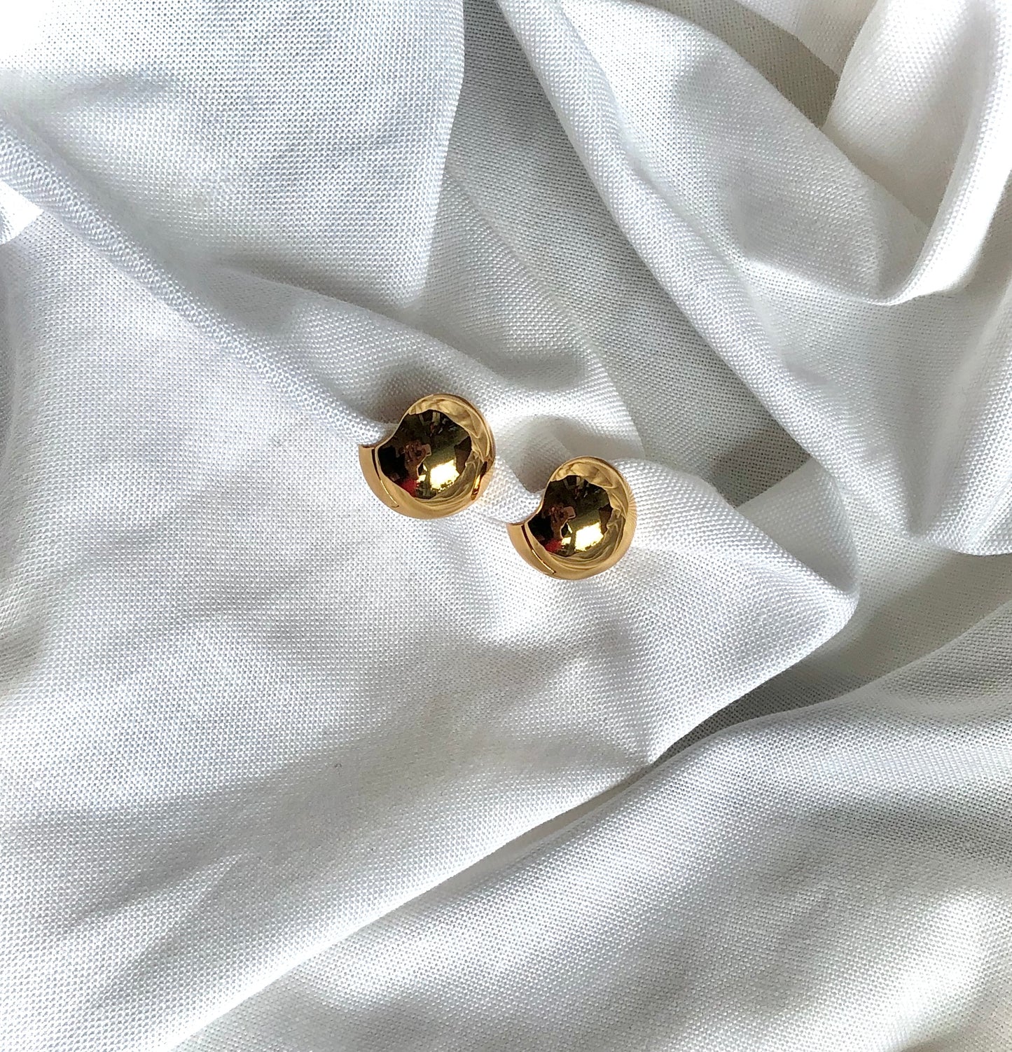 Ball Earrings in 925 Silver by Veronique