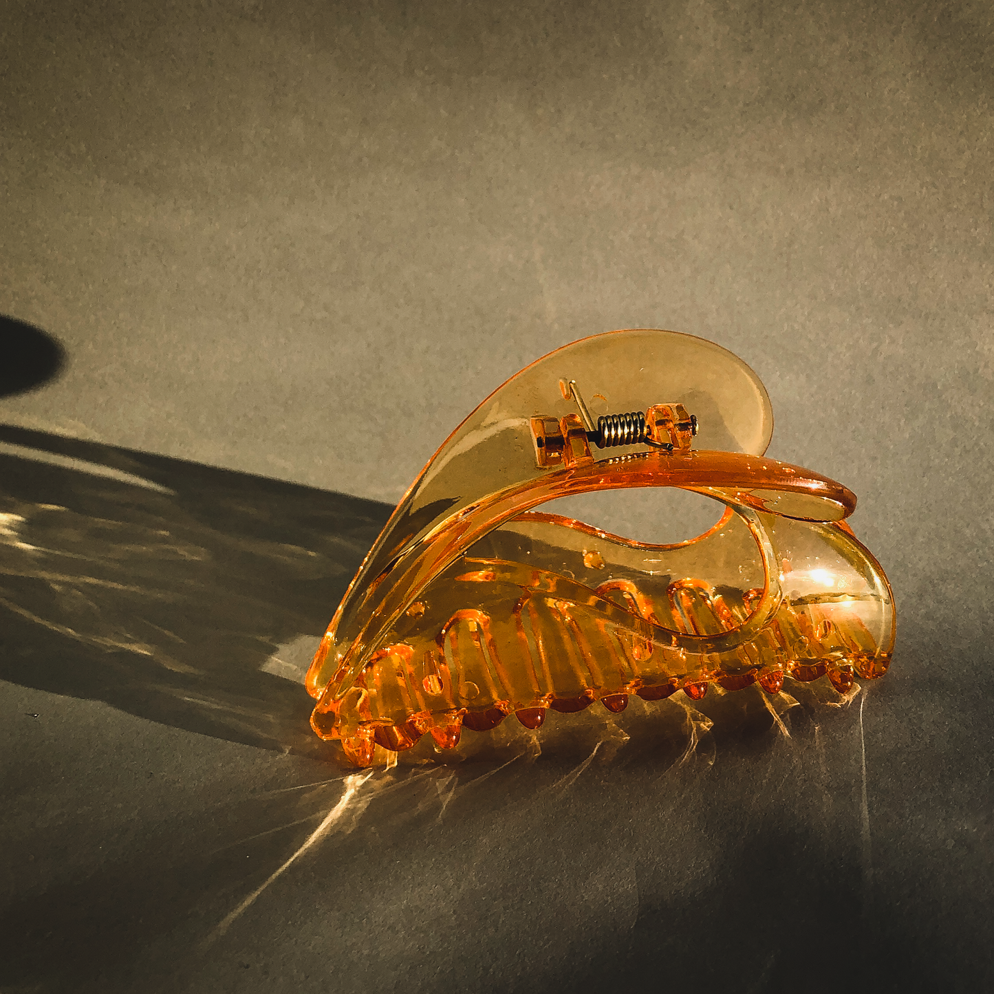 Minnie Clear Hair Claws by Veronique