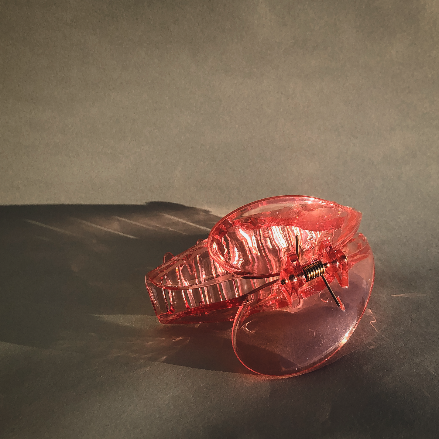 Minnie Clear Hair Claws by Veronique