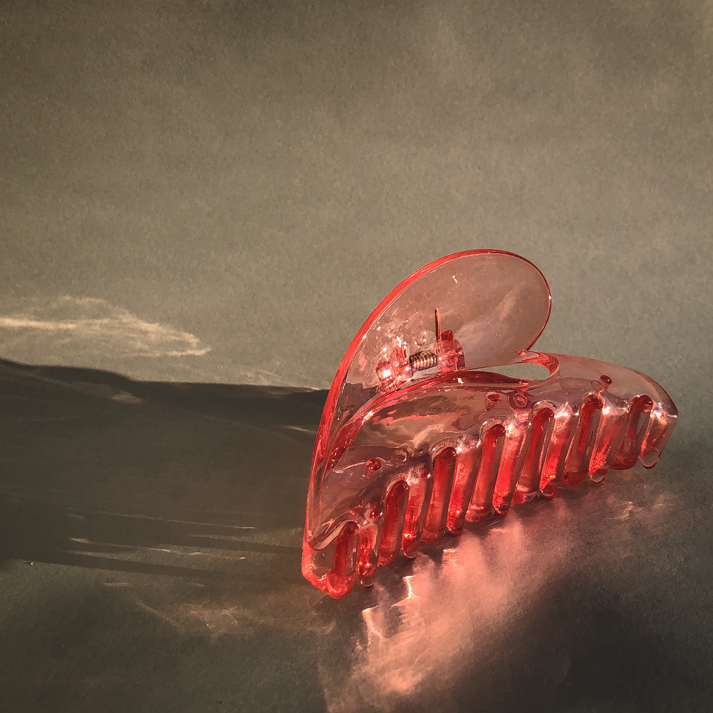 Minnie Clear Hair Claws by Veronique