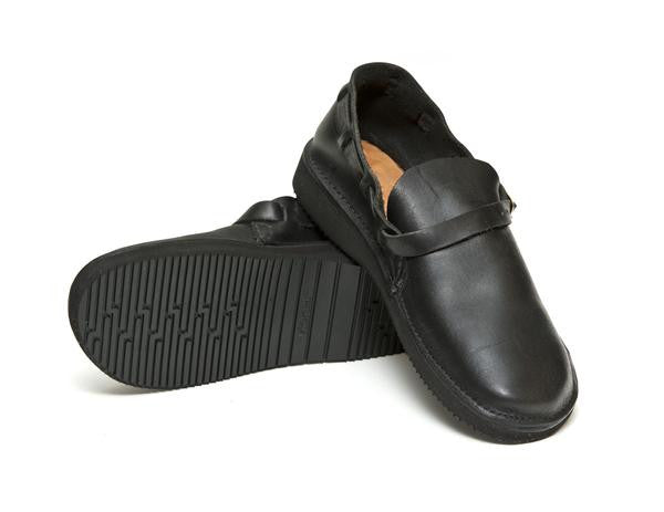 Aurora Shoe Co. - Women's Middle English (Black)