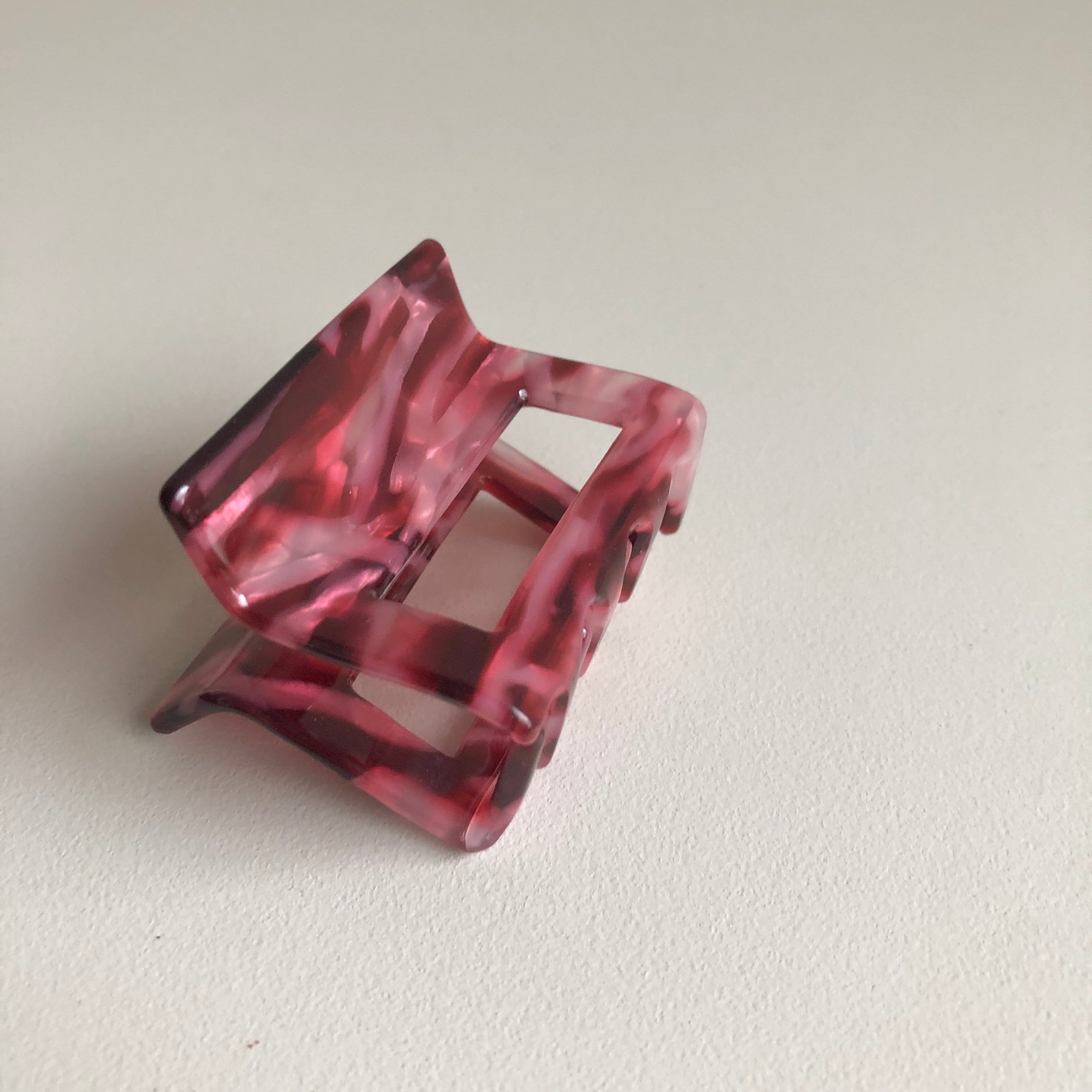 Ruby Shell Mini Clip by Veronique