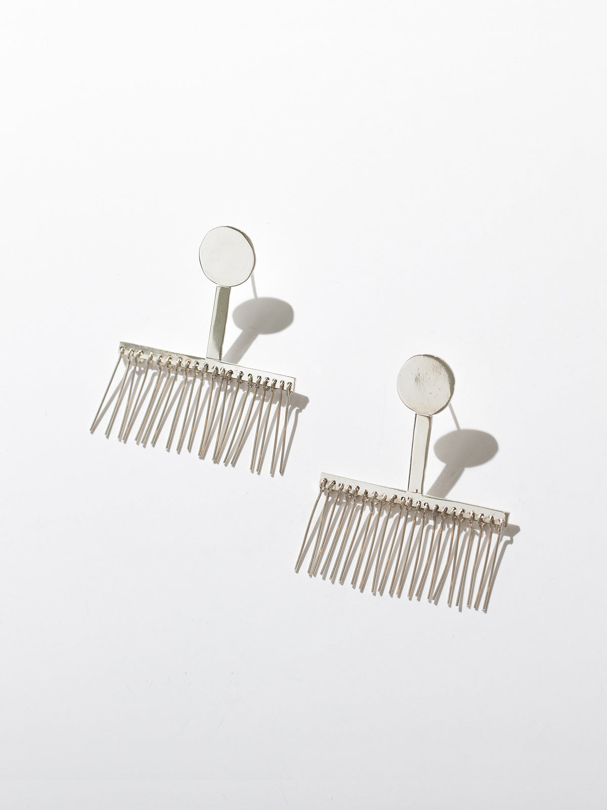 DOT EARLASHES - Silver