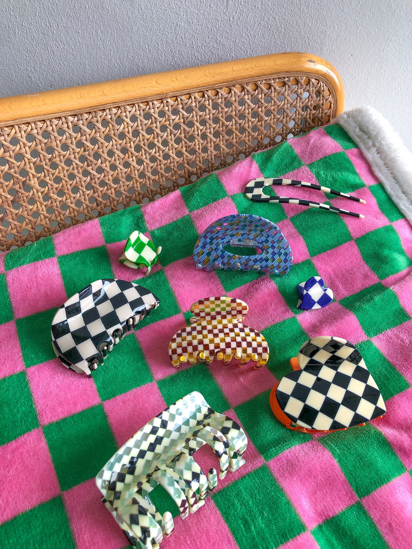 Checkered Round Mini Clip  by Veronique