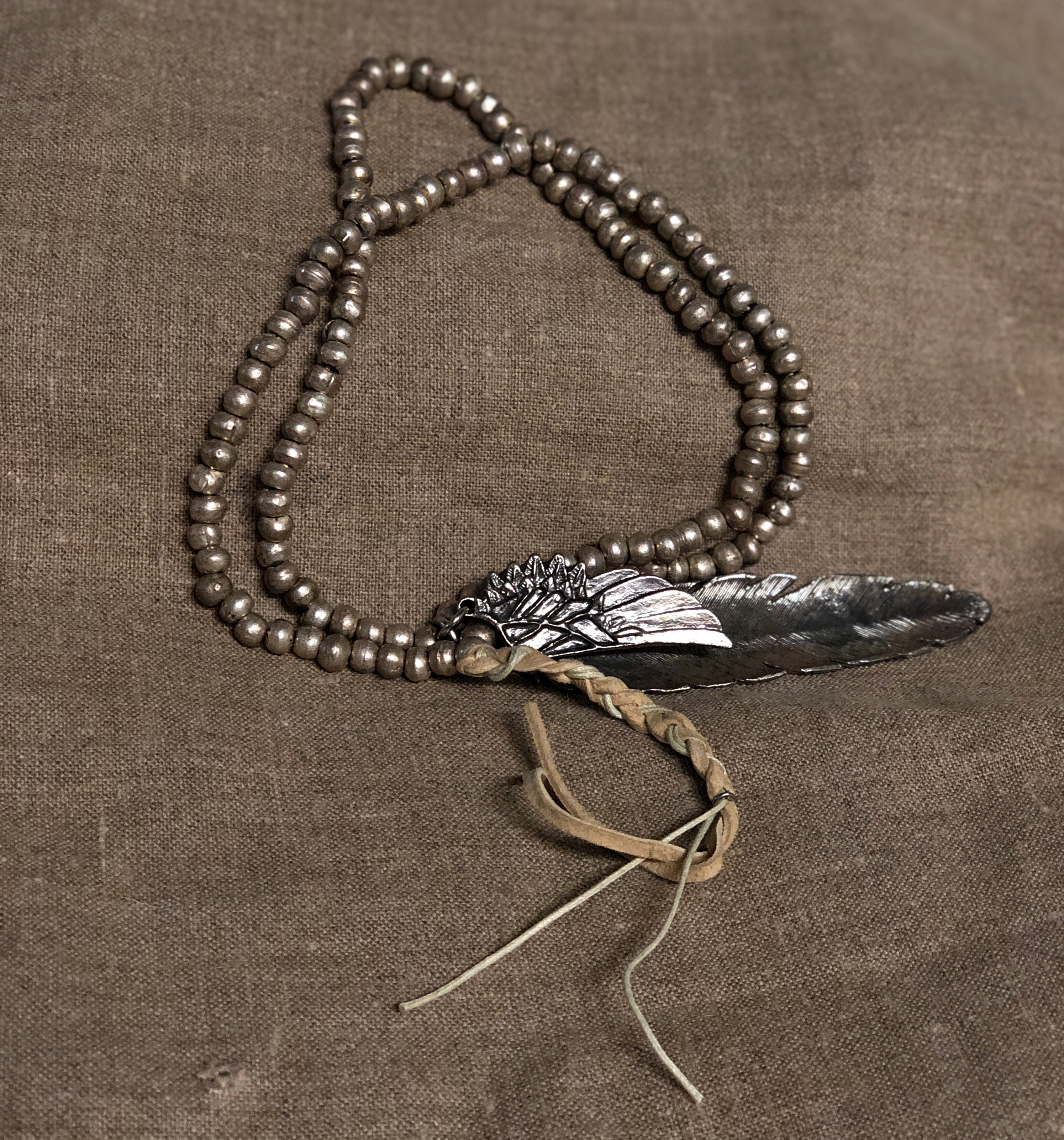 GF X MB FEATHER NECKLACE by George Frost