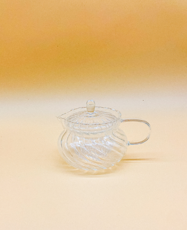 Vintage Style Ripple Teapot by PROSE Tabletop